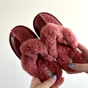 UGG Kid’s Red Cozy II Logo Slippers